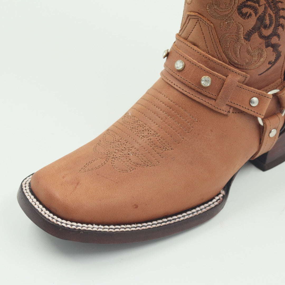 BOTA VAQUERA PARA DAMA DE PIEL MODELO COPETE MIEL