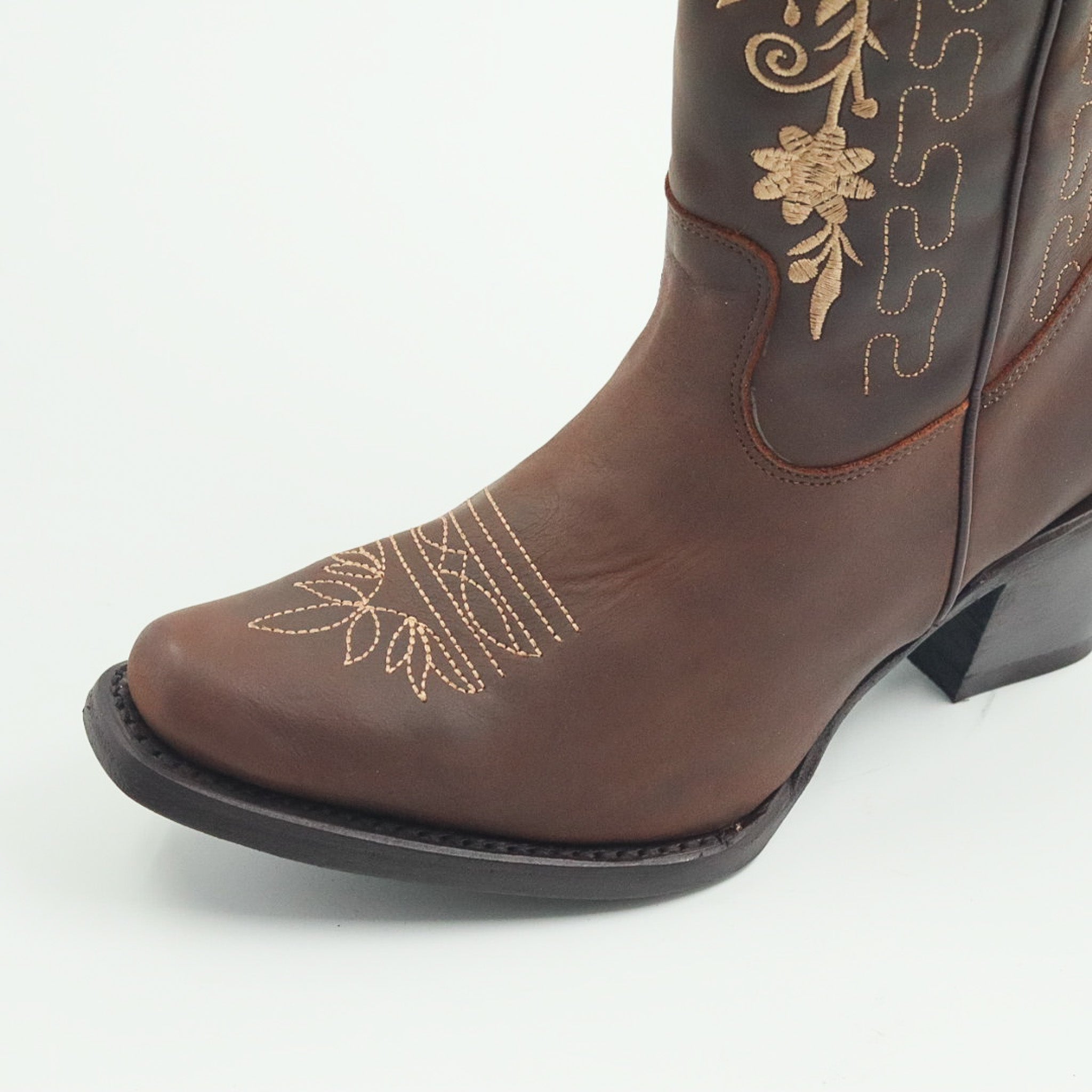 BOTA VAQUERA PARA DAMA DE PIEL MODELO GERBERA