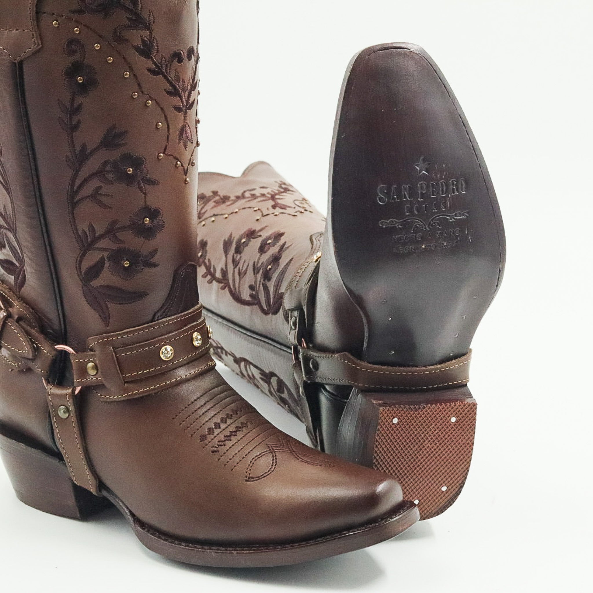 BOTA VAQUERA PARA DAMA DE PIEL MODELO PERA